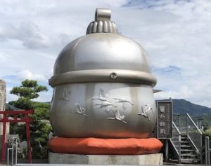 箱崎八幡神社【出水】日本一の大鈴、ご利益は？
